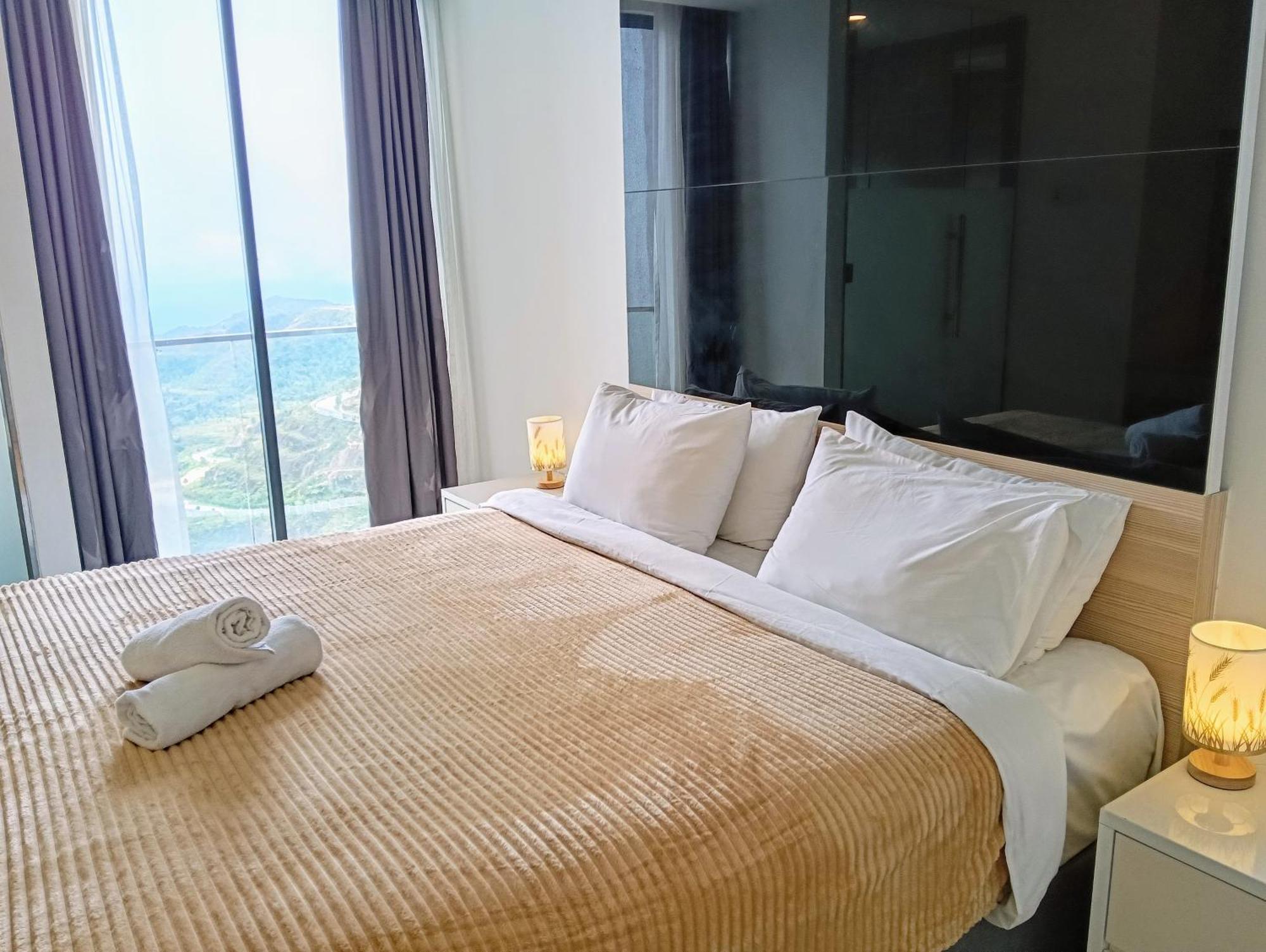 Grand Ion Delemen By Emerald Homes Apartemen *
