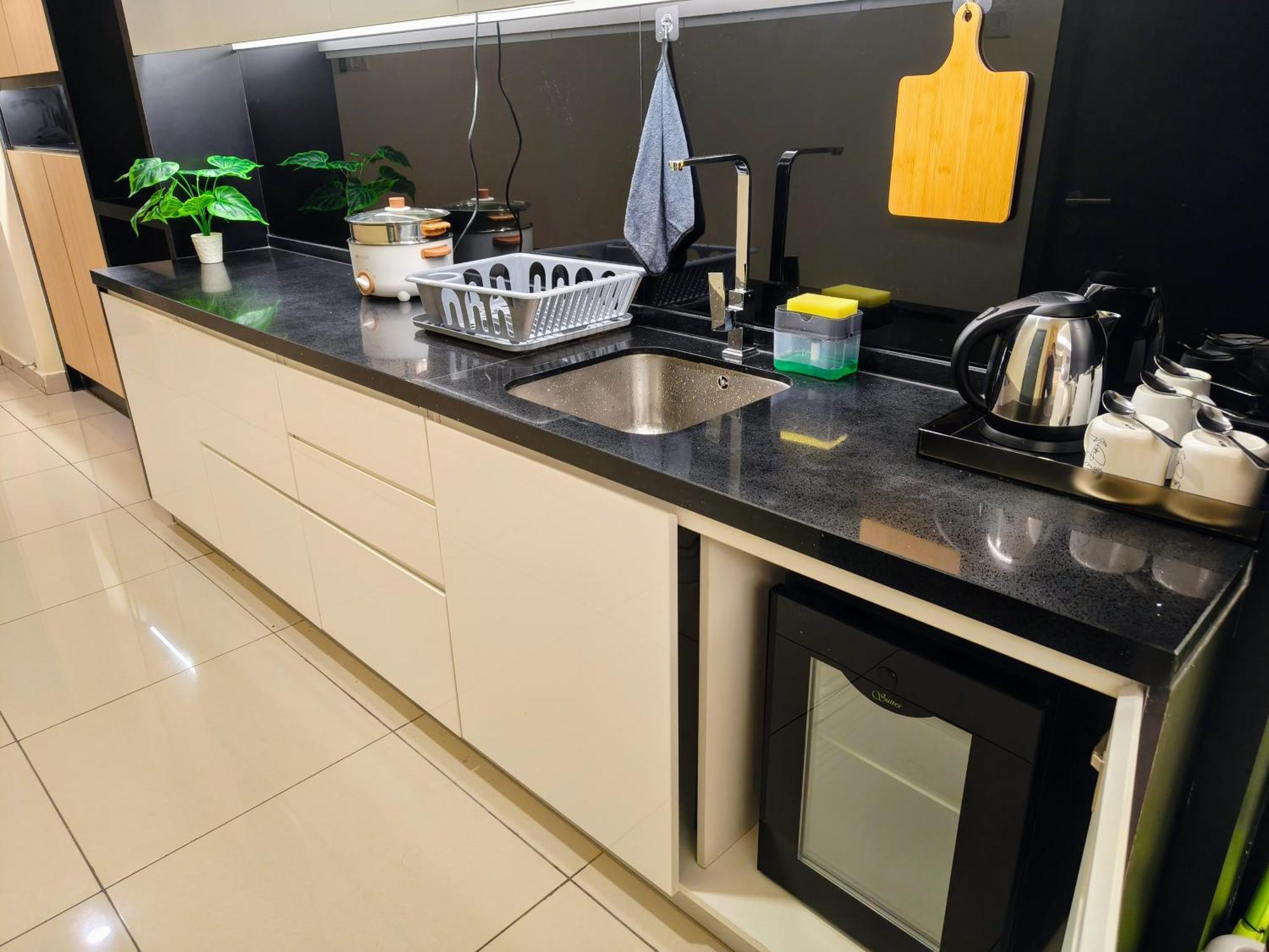 Grand Ion Delemen By Emerald Homes Apartemen *